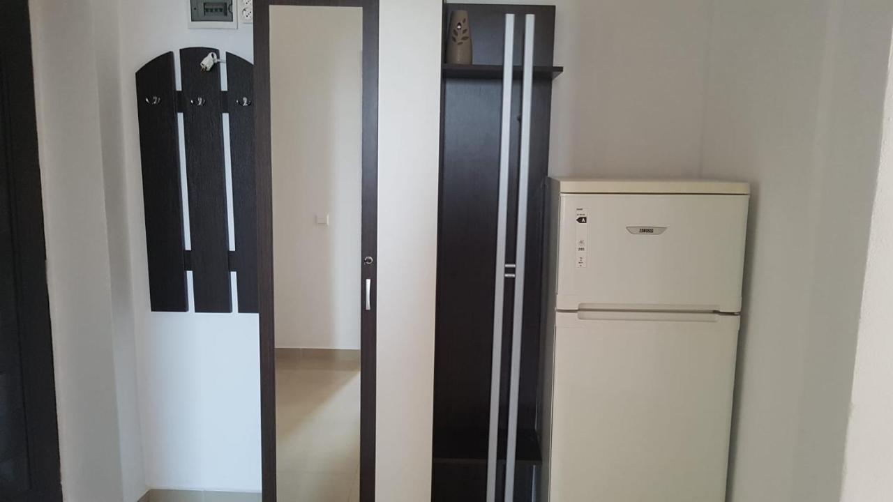 Apartament Teo Caransebeş Buitenkant foto